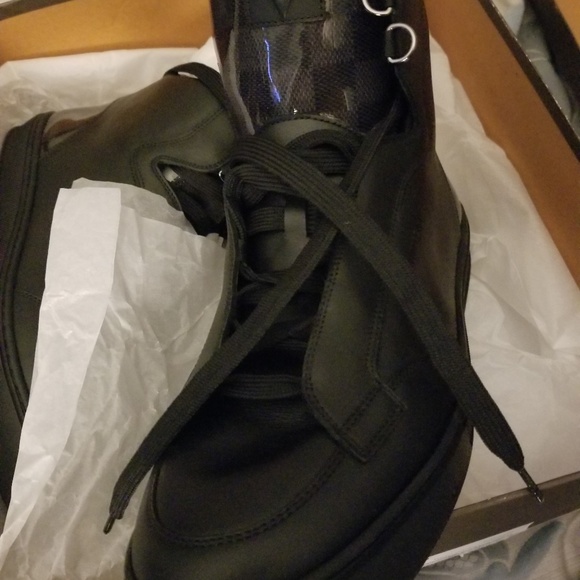 Louis vuitton speaker sneaker - Picture 3 of 8